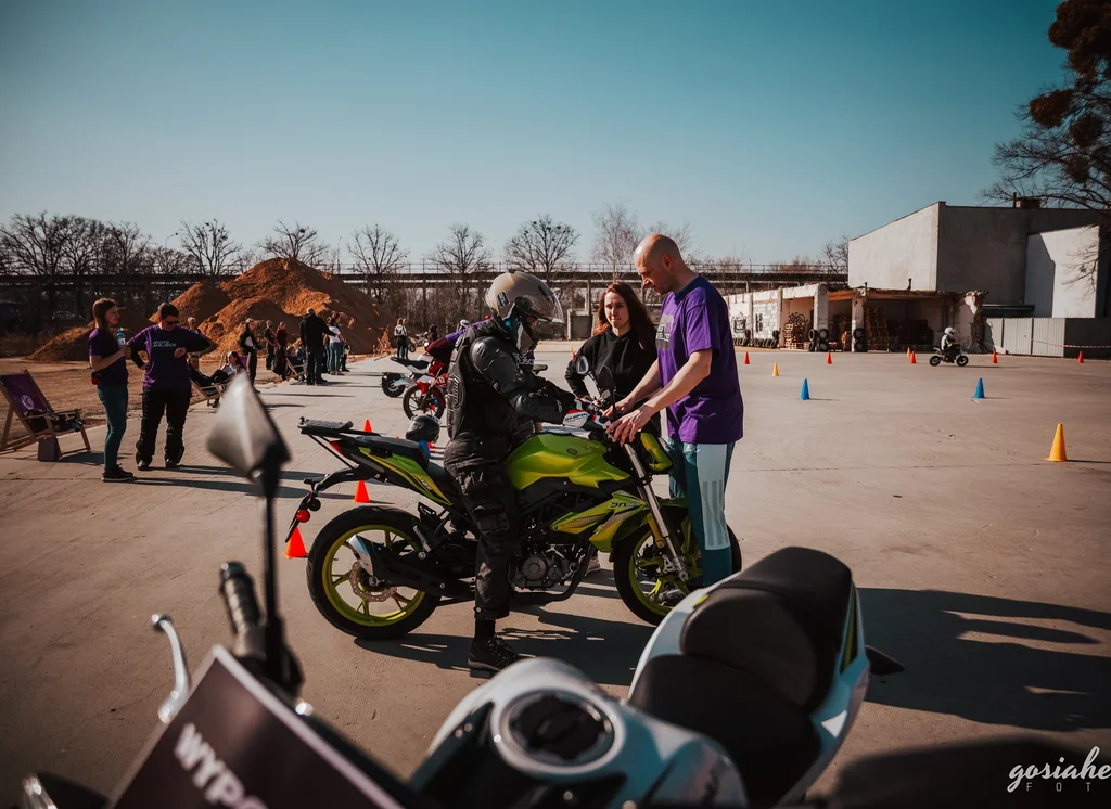 Pierwsze kroki na motocyklu 125 cm³ - zdjęcie 3