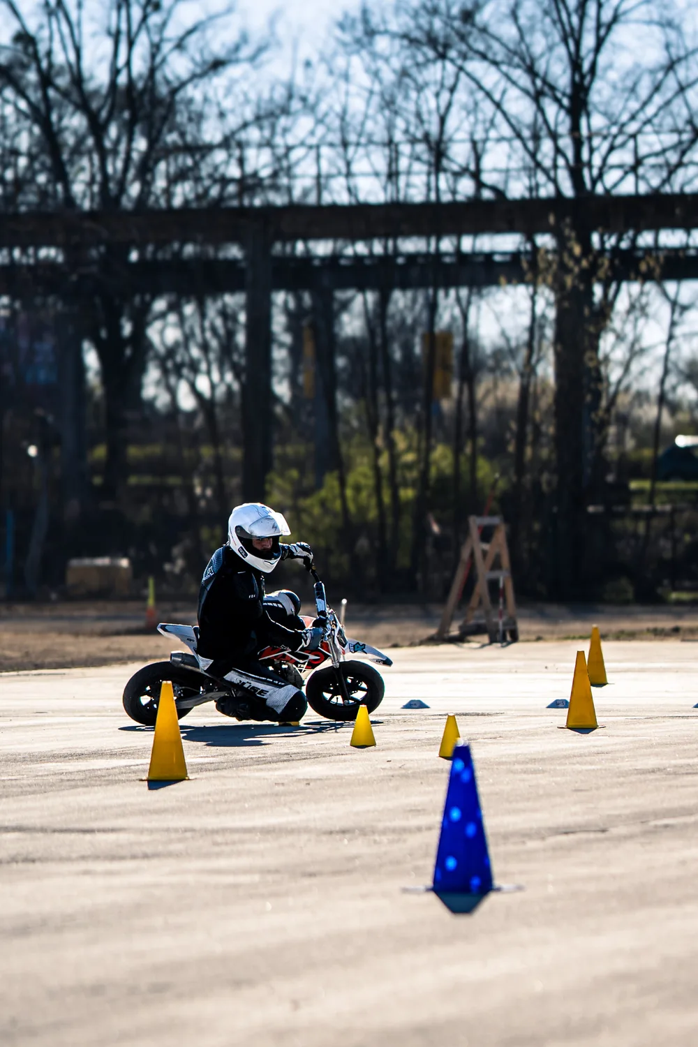 Nauka schodzenia na kolano - zdjęcie 2